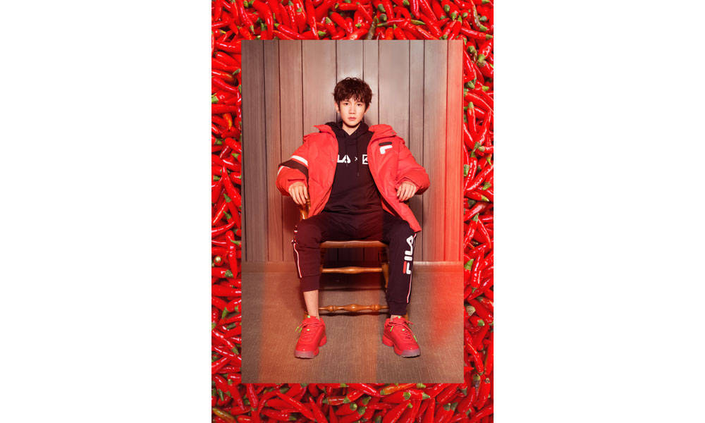 FILA 打造王源 18 岁生日限量款 DISRUPTOR