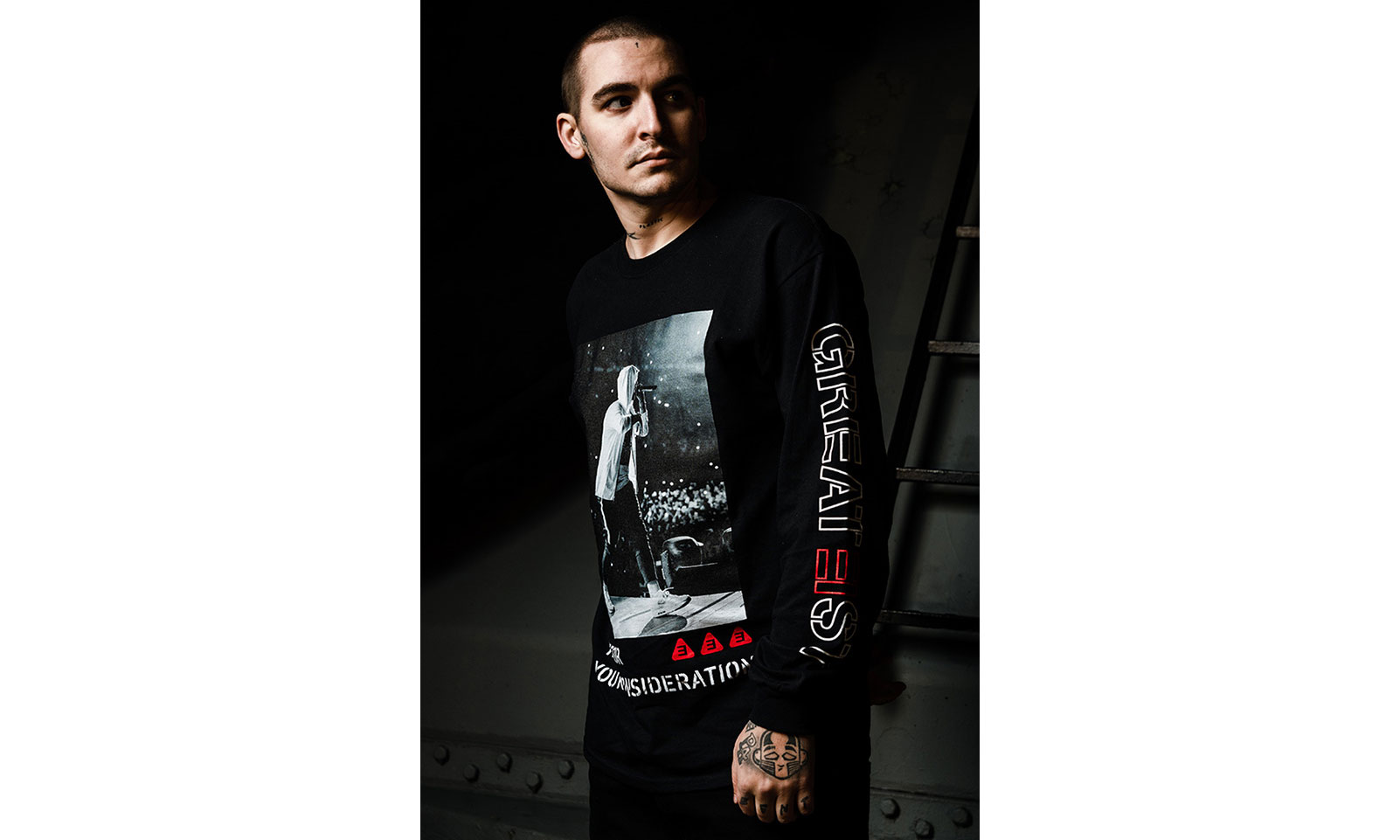 Eminem 发布全新 “黑五” 周边单品