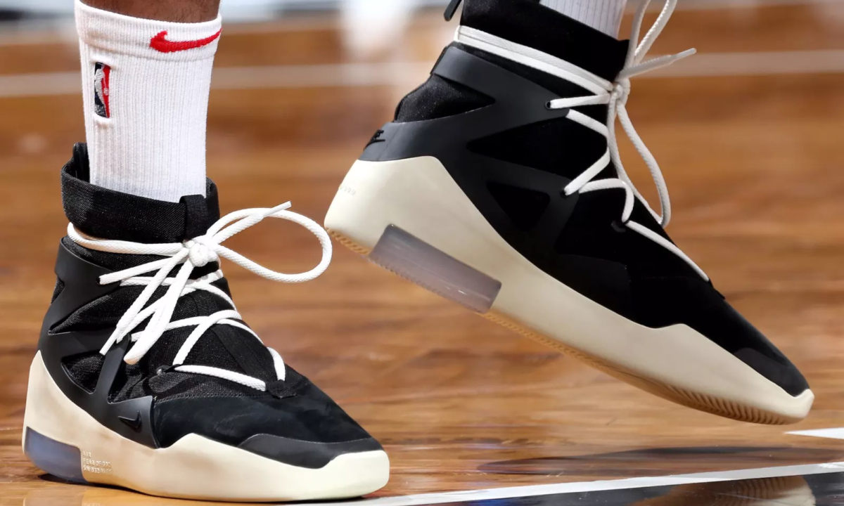 不愧鞋王称号，PJ Tucker 穿着 Nike Air Fear of God 现身 NBA 赛场