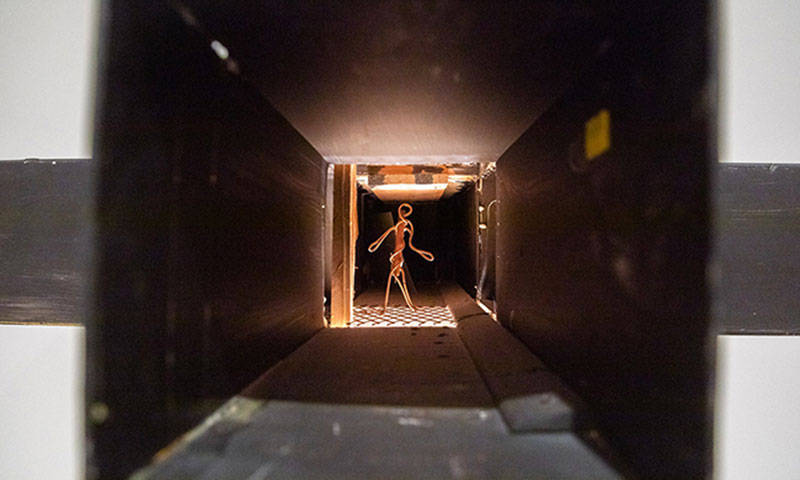 艺术家 Bruce Nauman 首次大型回顾展《消失的行为》举办在即