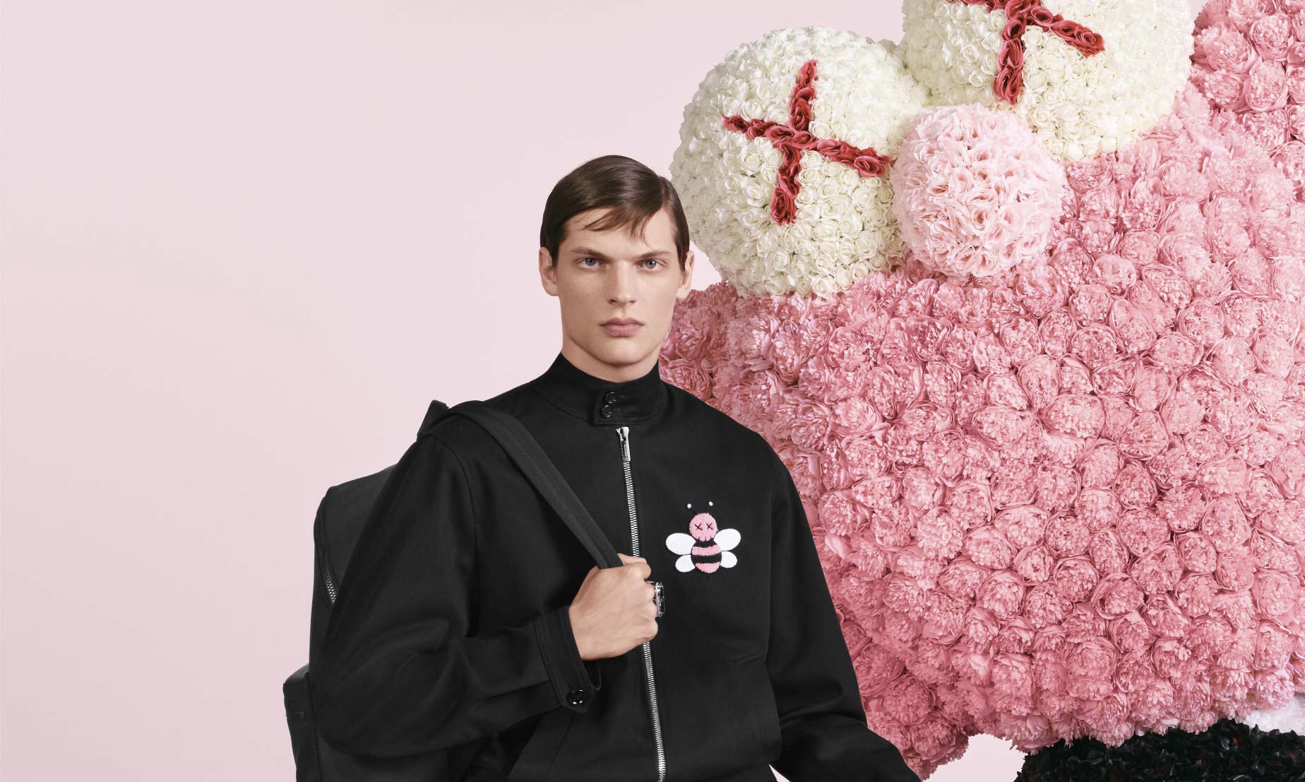 KAWS x Dior 2019 春夏系列更多单品现已发售