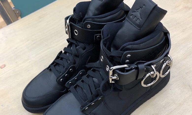 COMME des GARÇONS x Air Jordan I 联名鞋款细节图曝光