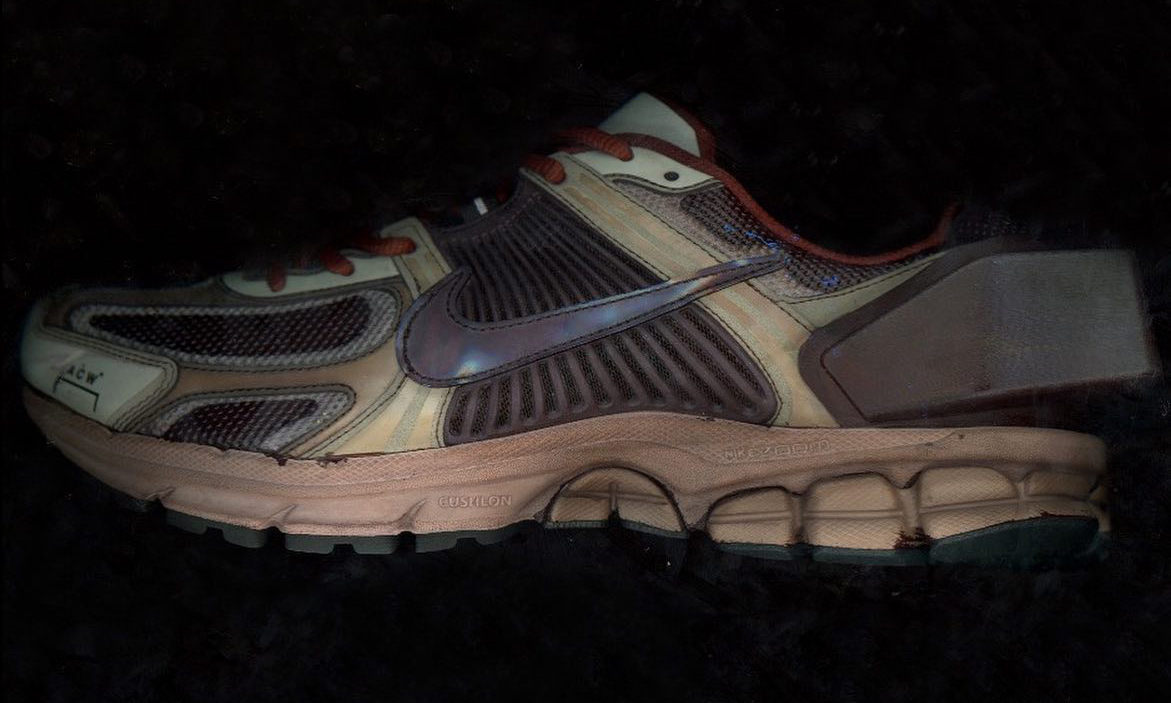 官方示范？你的 A-COLD-WALL* x Nike Zoom Vomero +5 有这种效果吗？