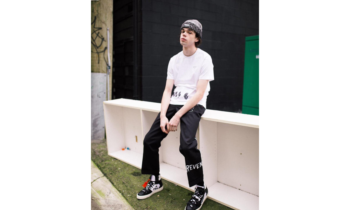 Off-White™ x Jean-Michel Basquiat 联名造型特辑释出