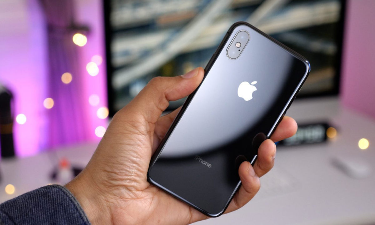 库克承认定价高是影响 iPhone 销量的因素之一