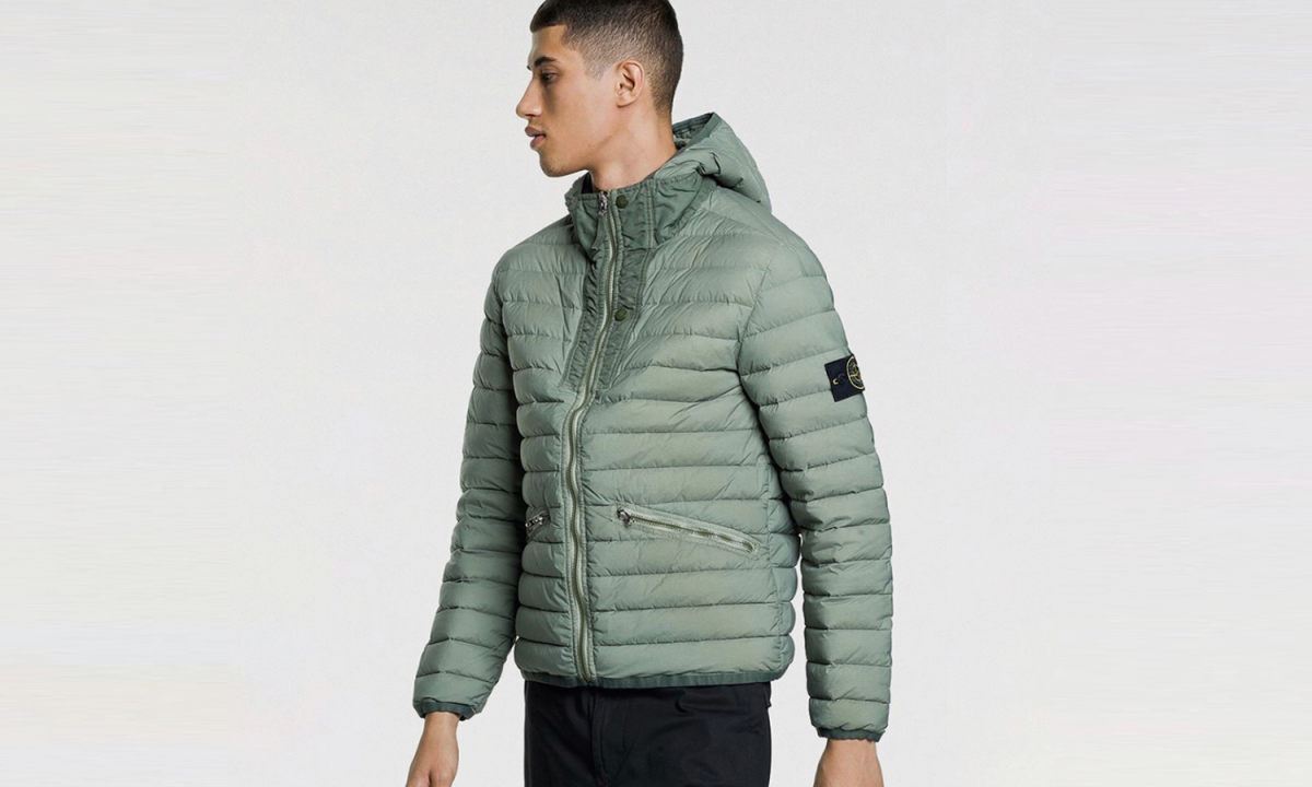 采用特殊编织技术，Stone Island 推出全新连帽羽绒夹克系列
