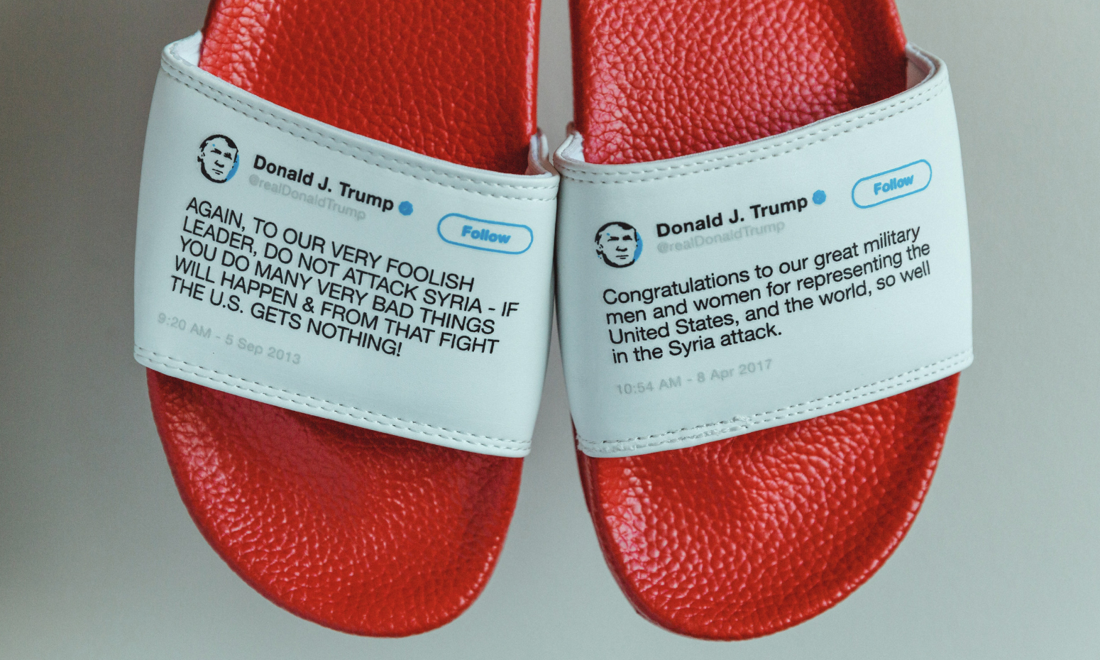 有人把特朗普在 Twitter 上的言论做成了印花拖鞋