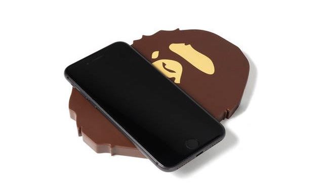A BATHING APE® 推出猿人头无线充电器