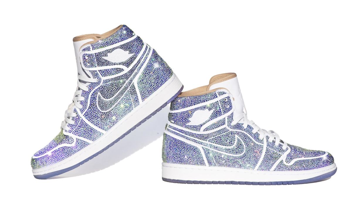 球鞋还是艺术品？Dan Life 打造全水晶 Air Jordan I “北极光”