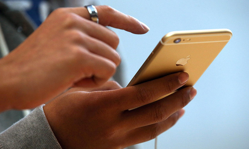 新款 iPhone 或将具备无线充电器功能？