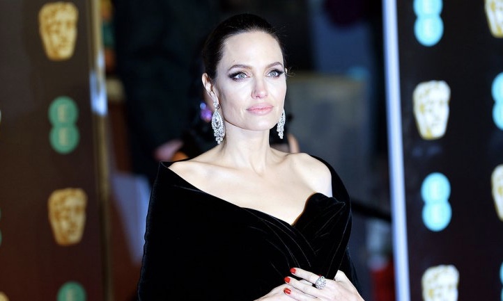 Angelina Jolie 将出演漫威超级英雄电影《永恒族》
