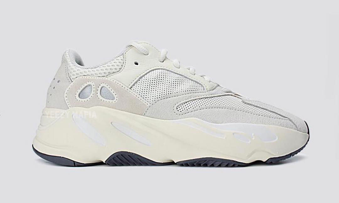 下月还将有 Yeezy Boost 700 新配色 “Analog” 迎来发售