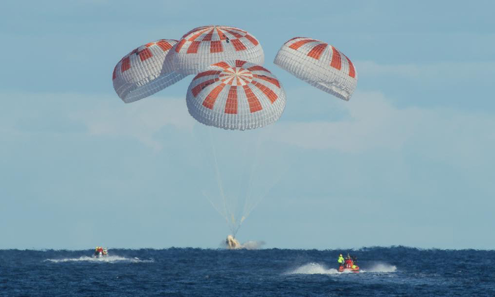 圆满成功！SpaceX 载人龙飞船在大西洋成功溅落