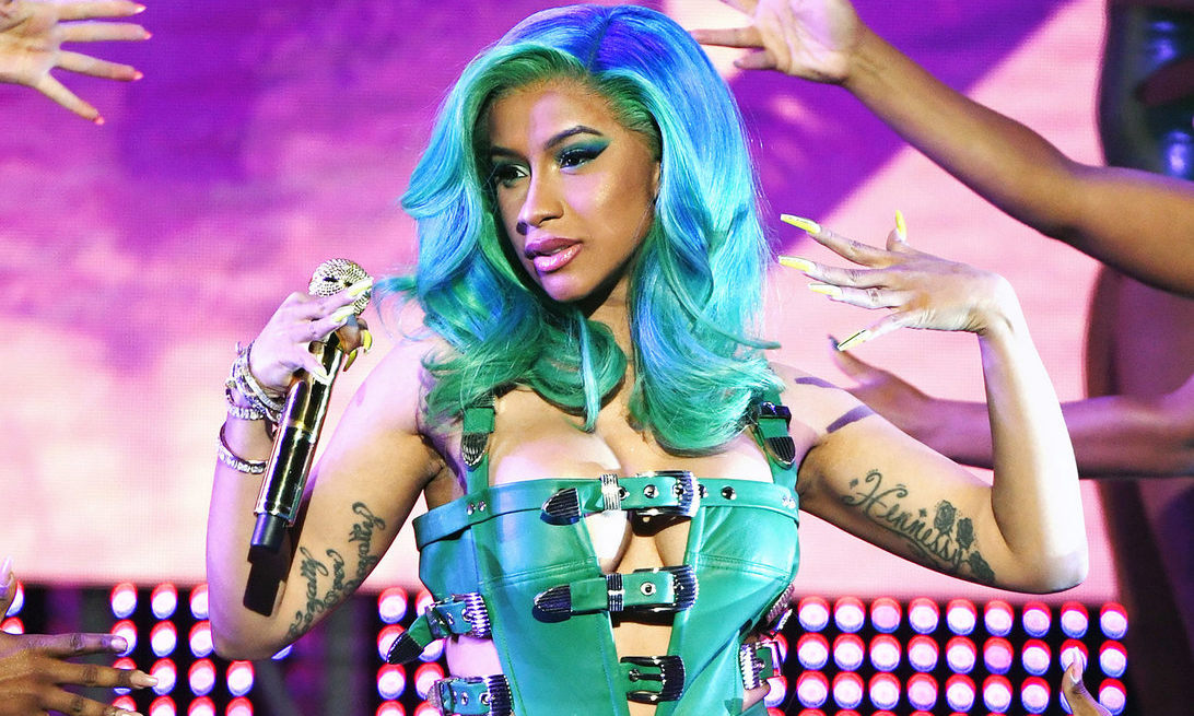 Cardi B 为自己的自创词 “okurrr” 注册商标