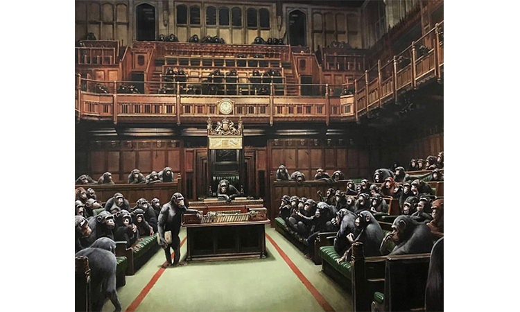 时隔 10 年，Banksy 画作《Devolved Parliament》再次在布里斯托博物馆及艺术画廊展出