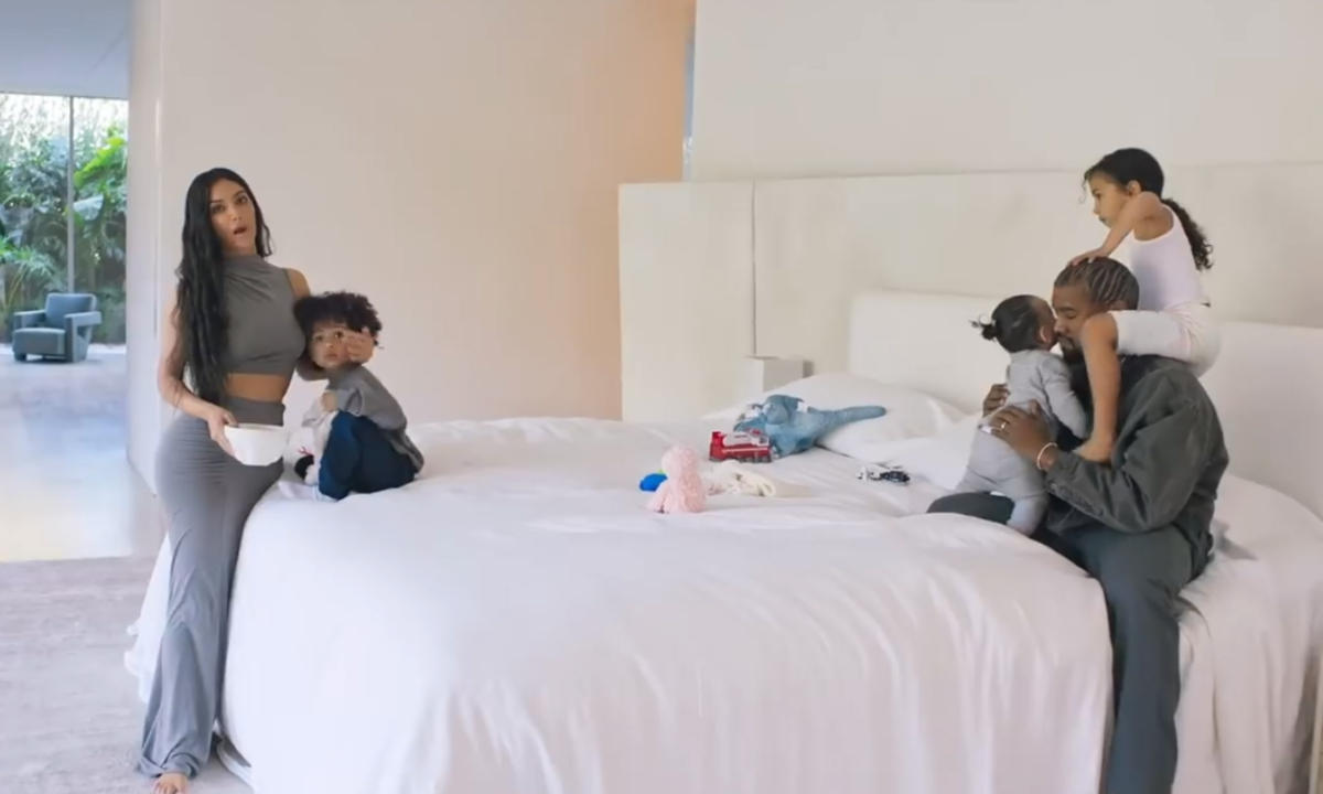 温馨全家首亮相，《VOGUE 73 问》对谈 Kim & Kanye West