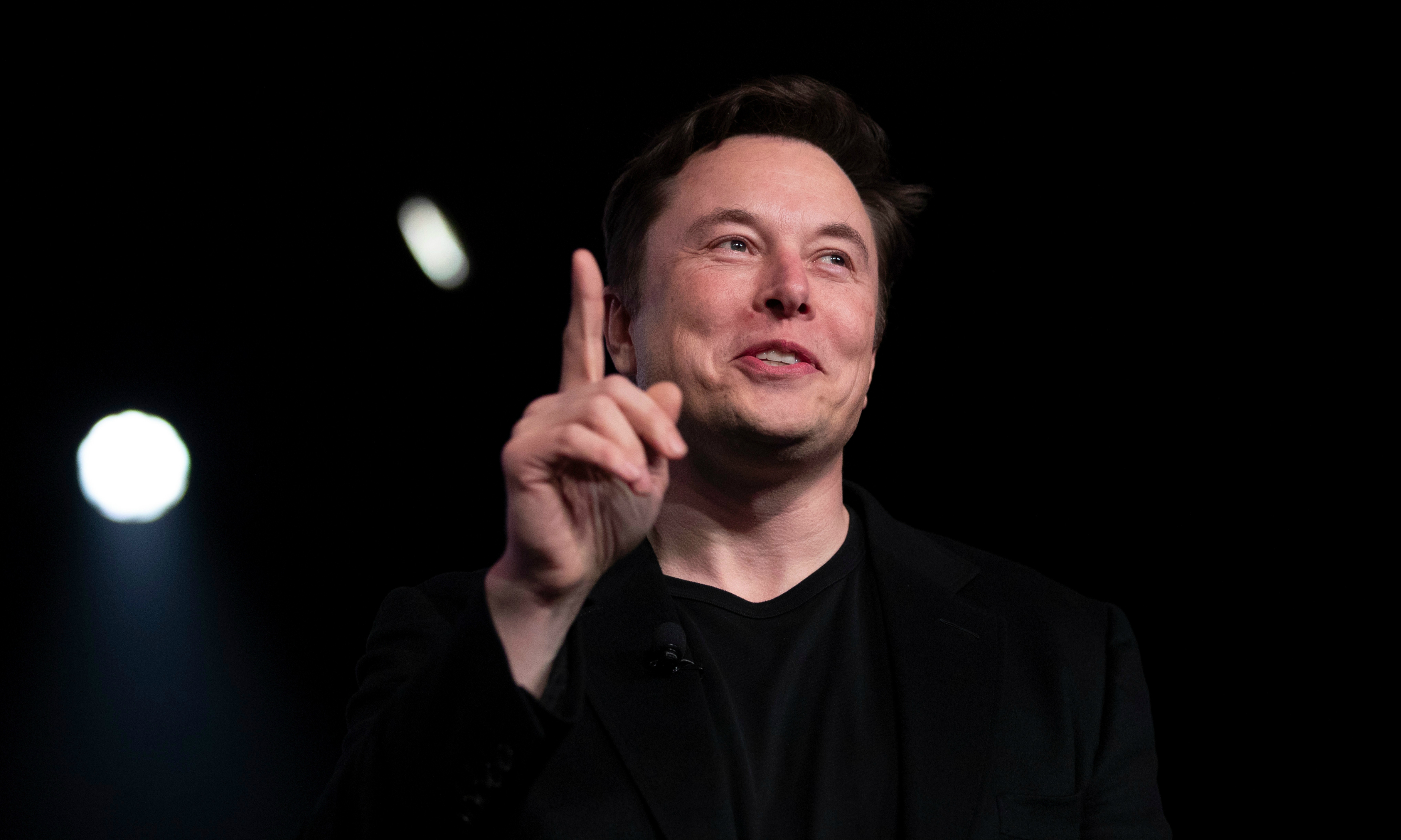 Elon Musk 在 SoundCloud 上传说唱歌曲 《RIP Harambe》