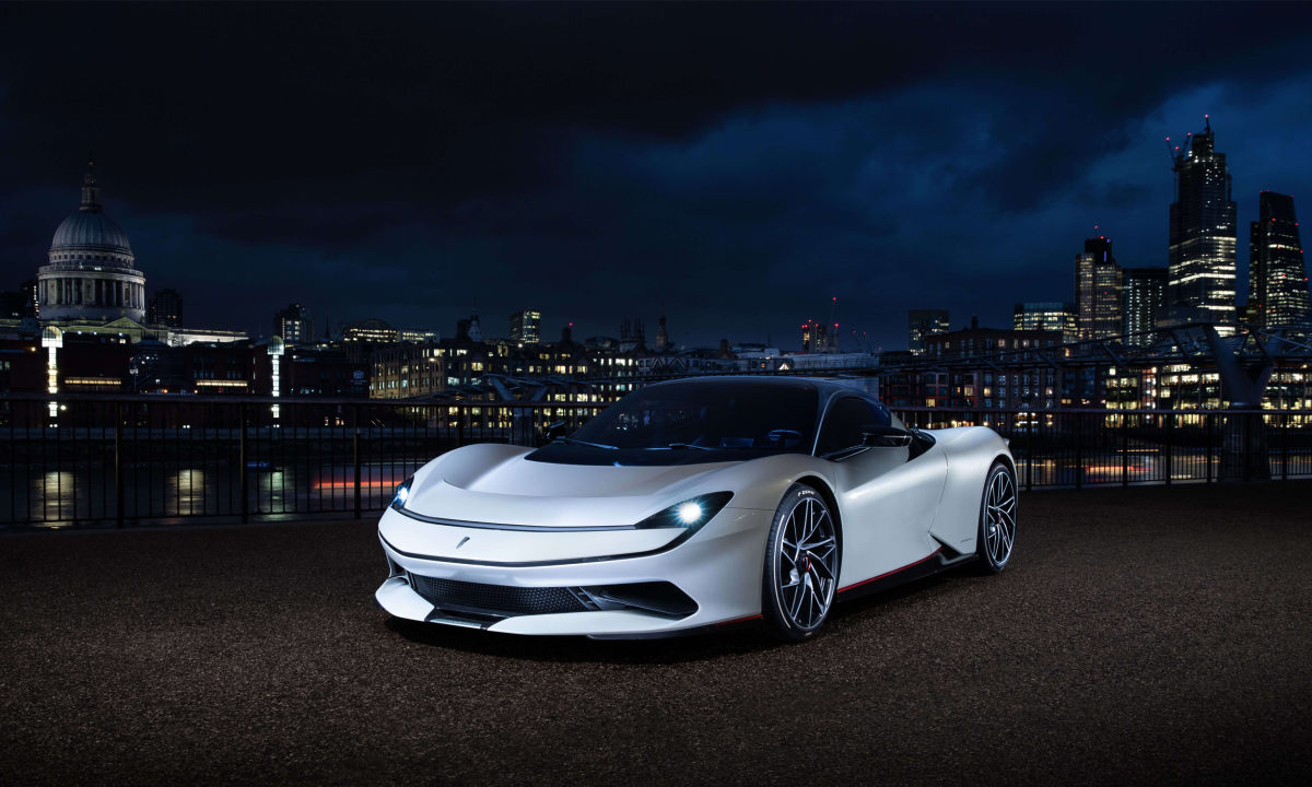 Pininfarina 旗下首款纯电超跑 Battista 亮相伦敦