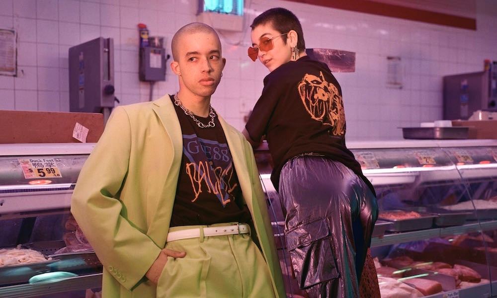 GUESS 携手 88rising 打造  Joji x GUE88 BALLADS 胶囊系列