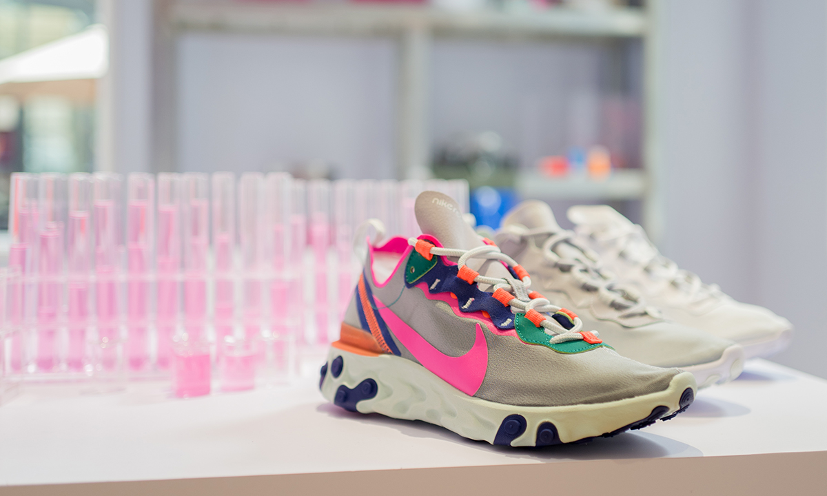 CONCEPTS 创意实验室一睹 Nike React Element 55 铯元素配色