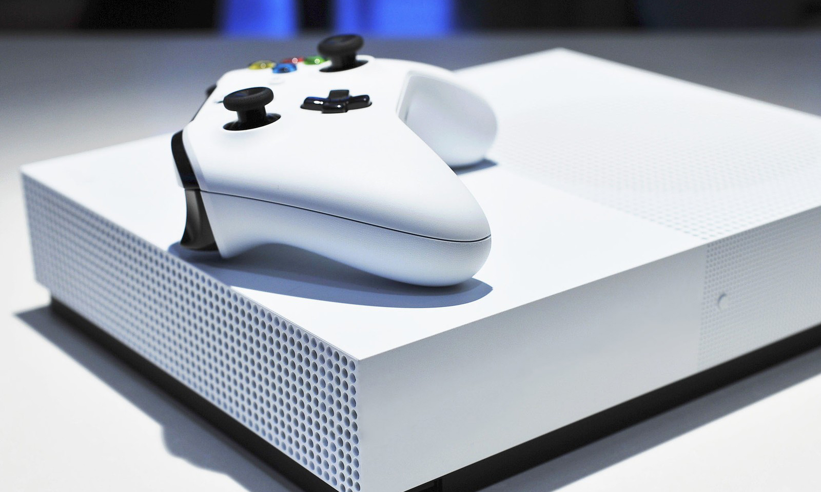 没有光驱的全数字版 Xbox One S 即将迎来发售