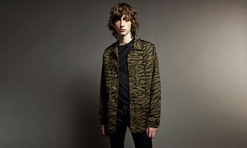 与奢侈品电商合作，Saint Laurent 推出胶囊系列