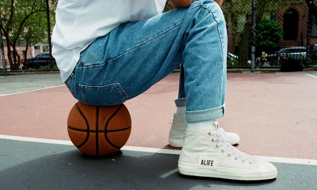 Alife® x adidas Consortium Nizza Hi RF 鞋款即将发售