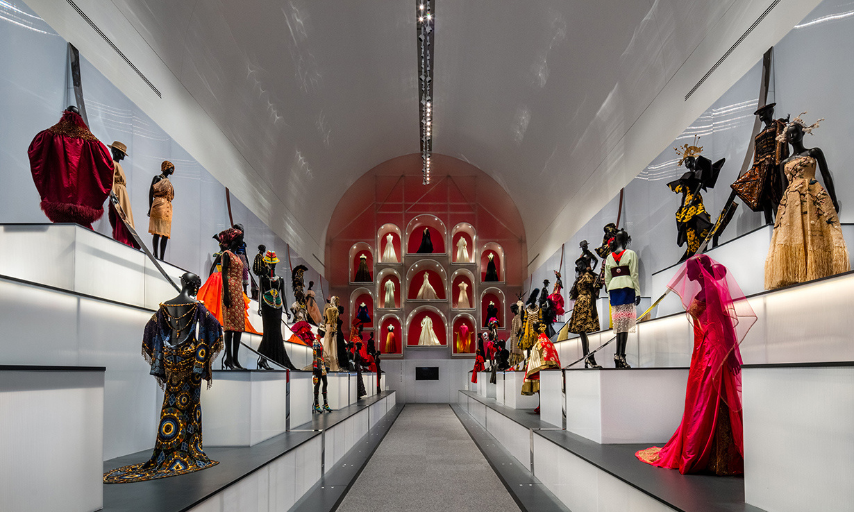 时装迷不容错过，Dior 最新展览登陆 Dallas Museum of Art
