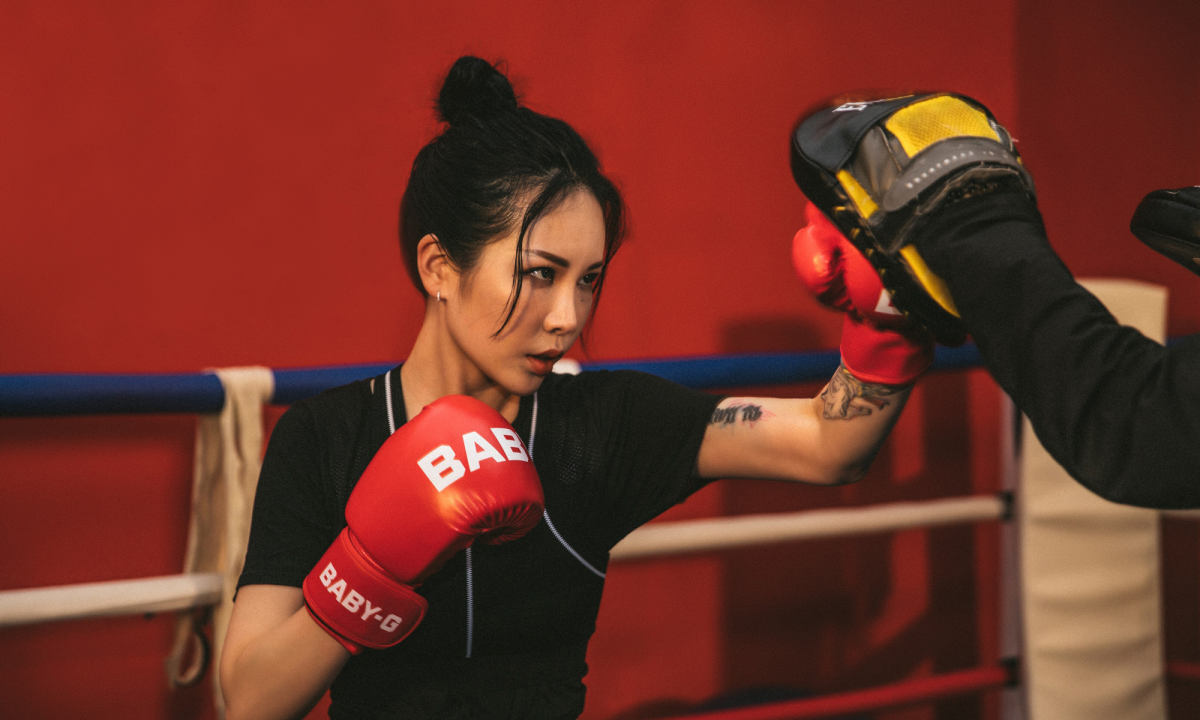 新世代酷女孩都有一颗 Tough 的心脏……