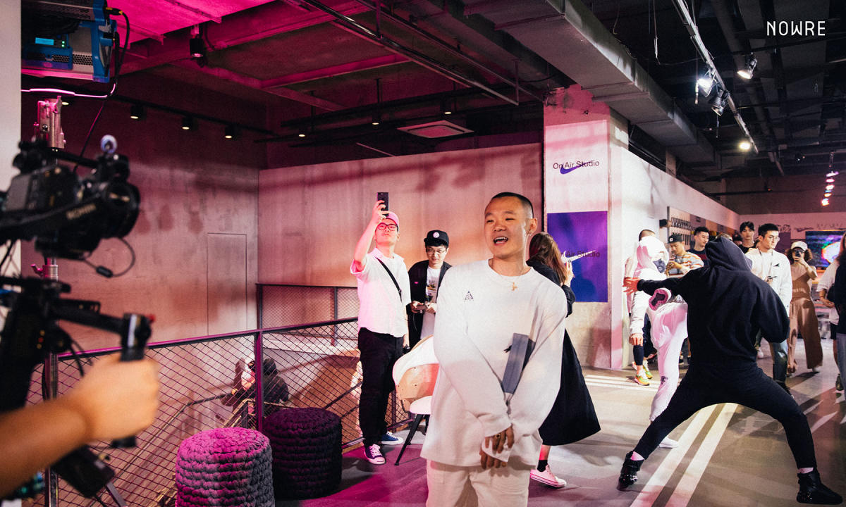 在 Nike On Air Studio 拍摄一镜到底 MV，是什么体验？