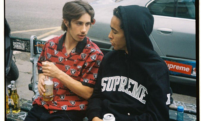 致敬经典，Supreme x NFL x Raiders x ’47 四方联名系列发布