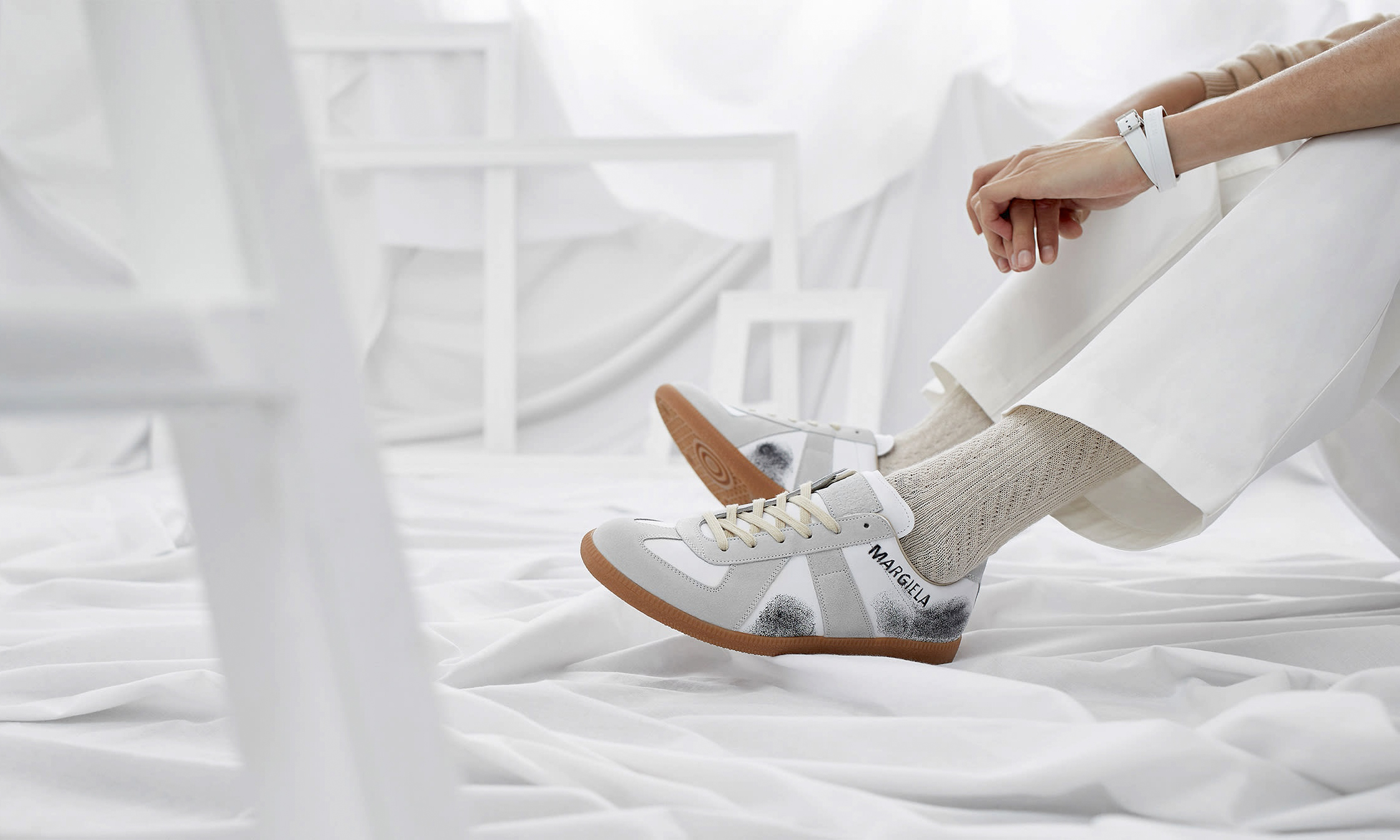 END. 联手 Maison Margiela 释出全新 22 Replica Sneaker