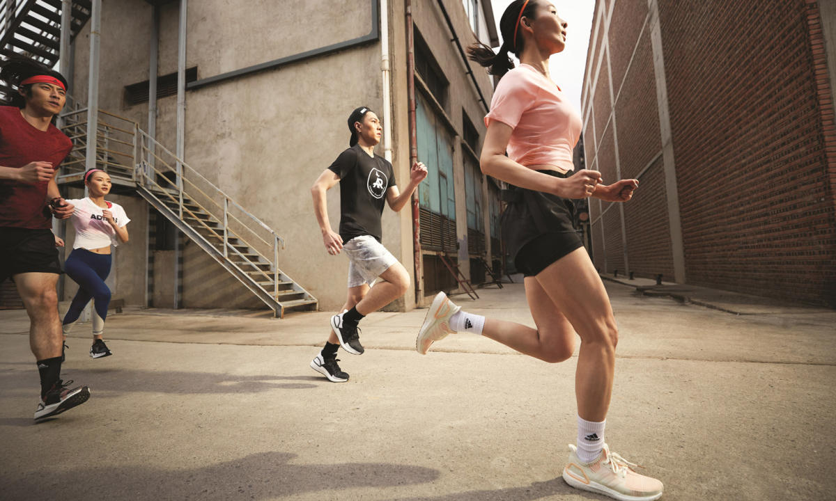 只管去迸发！adidas UltraBOOST 19 夏季新配色开售