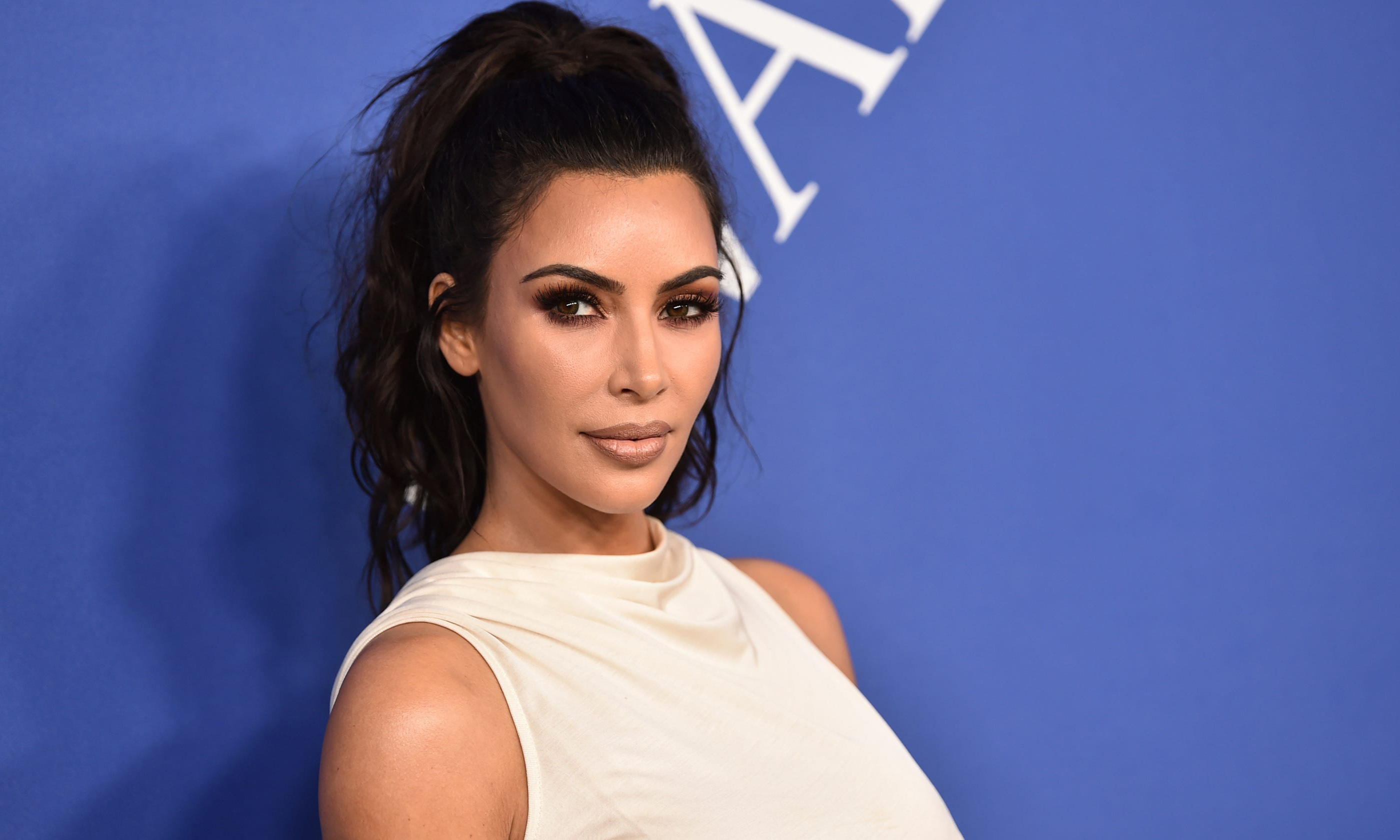 Kim Kardashian 回应 “和服” 事件