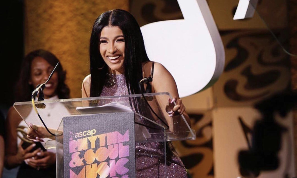Cardi B 为庆祝女儿生日分享未发行单曲片段