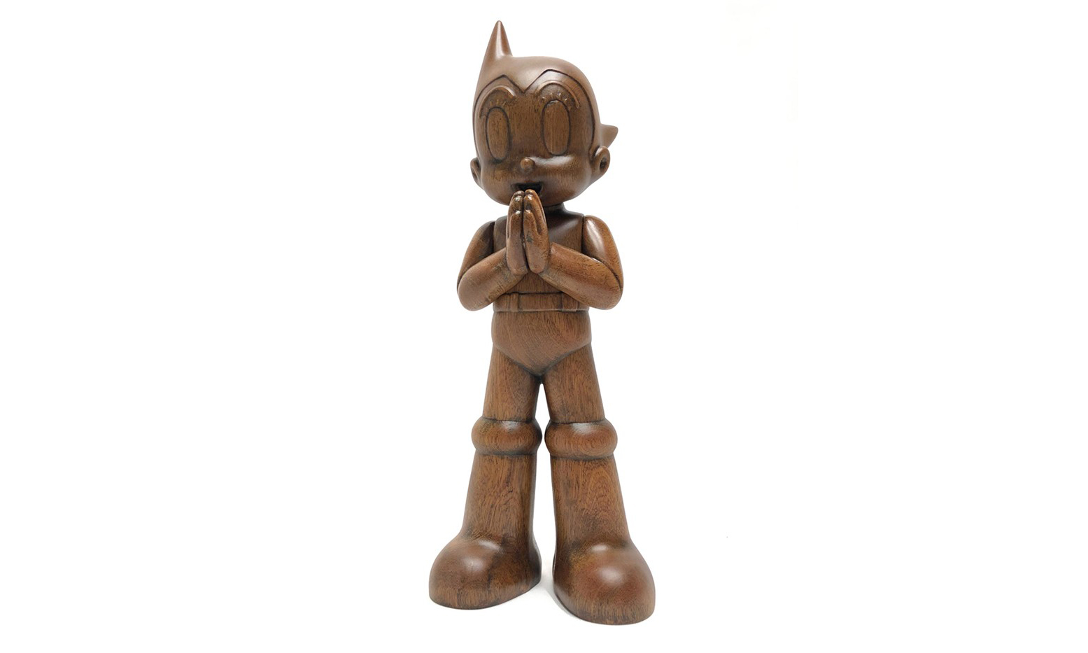 双手合十，ToyQube 推出最新木制阿童木玩具雕塑