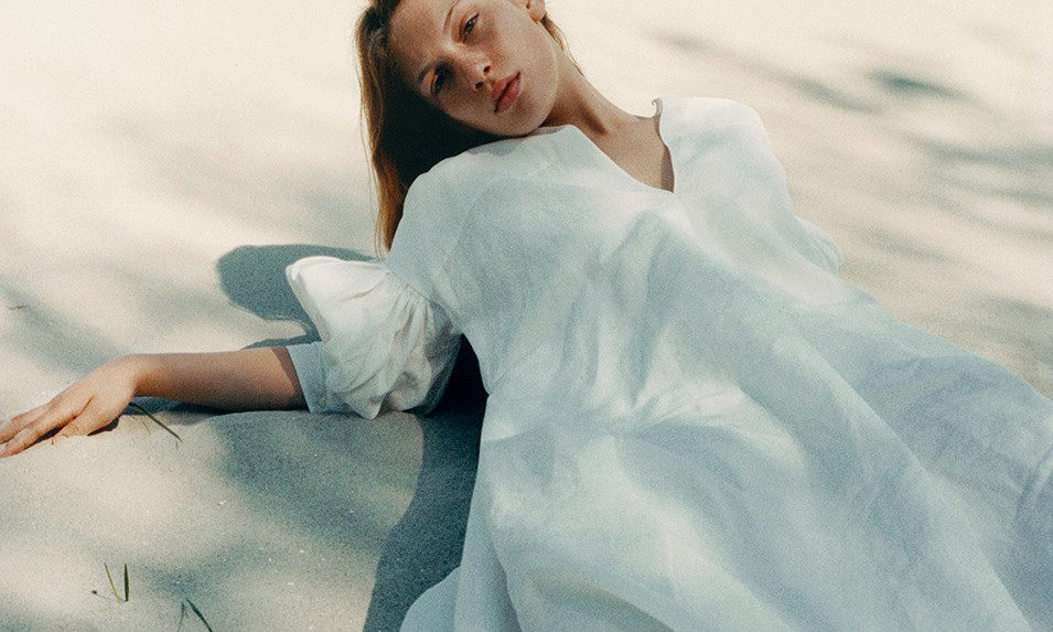 Jil Sander 夏季服装系列主打天然材料