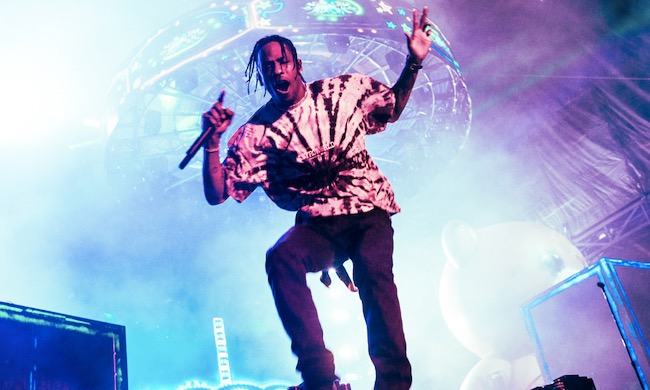 Travis Scott 现场声援 ASAP Rocky ，高喊 “Free Rocky”