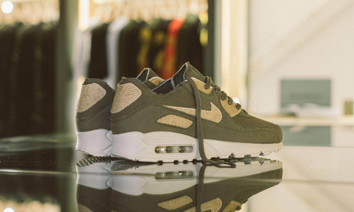 庆祝旗舰店开业，maharishi 与 Nike 推出限量版 Air Max 90