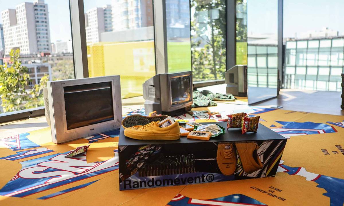 Vans 携手四中国本土品牌推出 “玩儿就 Vans了” 系列新品