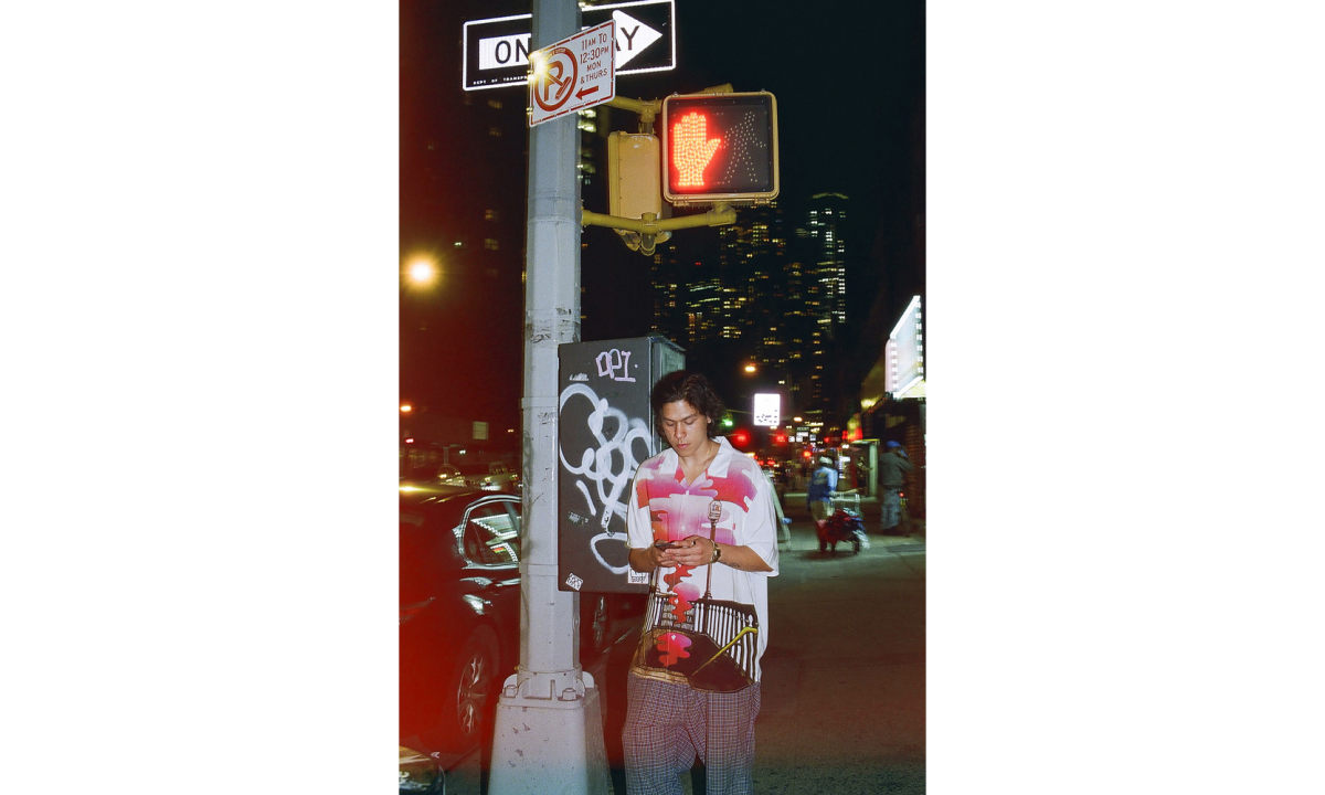 Supreme 发布 The Velvet Underground 联名系列