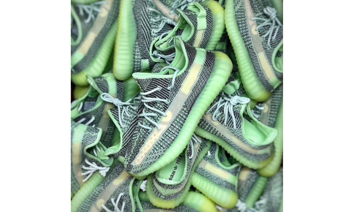 Yeezy Boost 350 V2 “Yeezreel” 配色或将于 12 月发售
