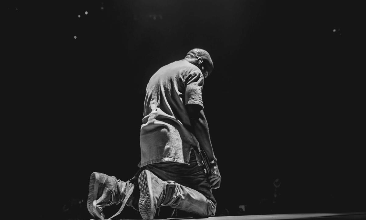 自比 God 的 Kanye West，今天说《Jesus Is King》