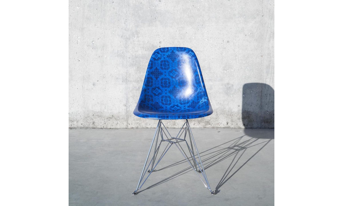 CLOT x Modernica「蓝丝绸」印花椅揭晓