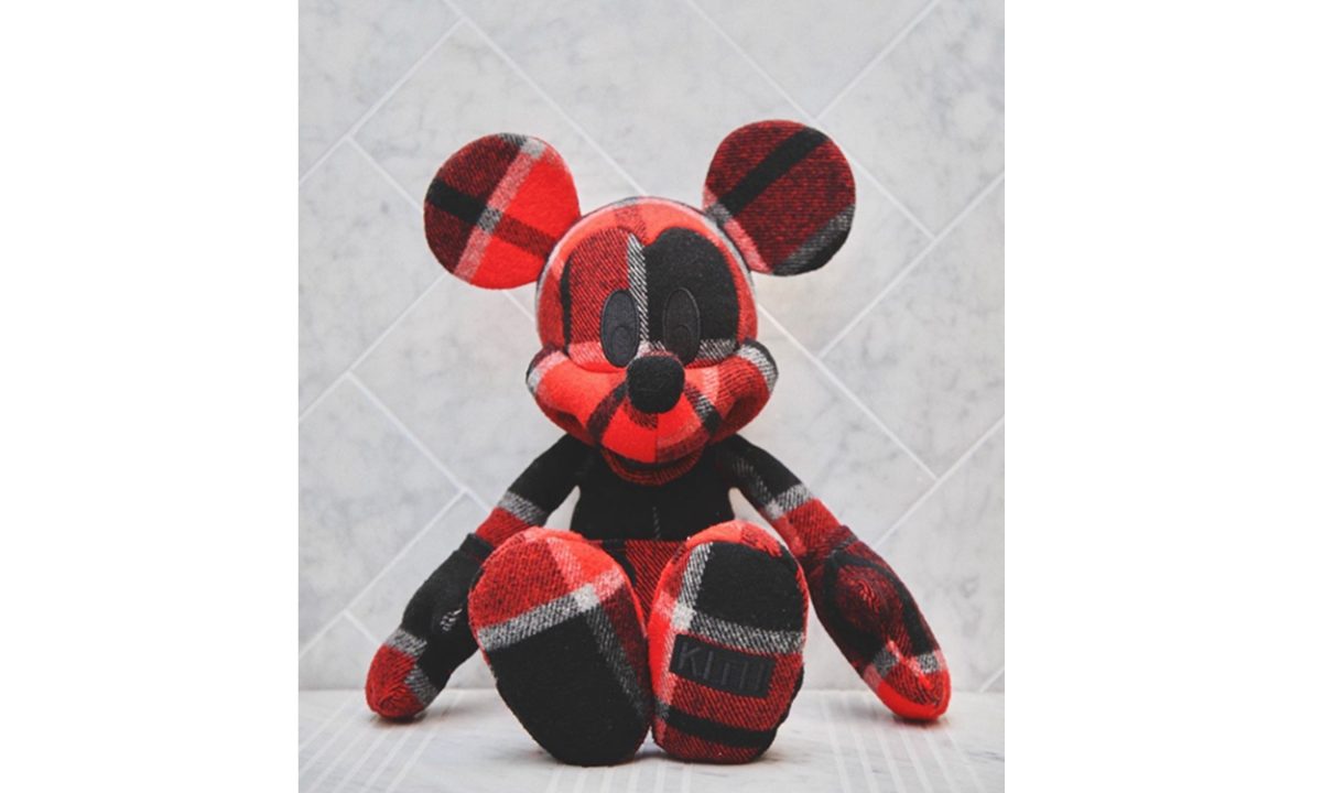 Ronnie Fieg 亲晒 KITH x Disney 联乘玩偶