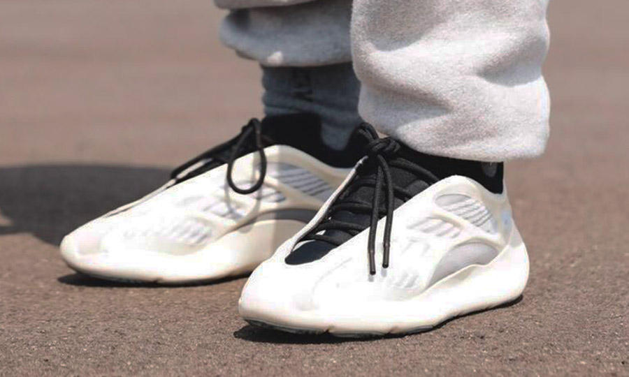 年末必入预定，Yeezy 700 V3 发售日期曝光