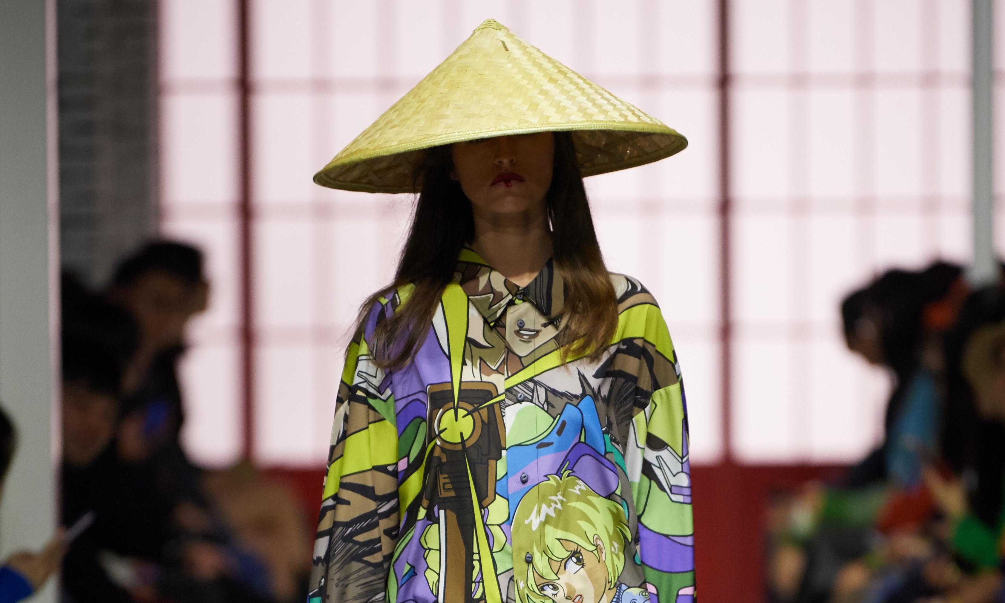 「巾帼不让」，时尚品牌 UOOYAA 2020 春夏秀场回顾