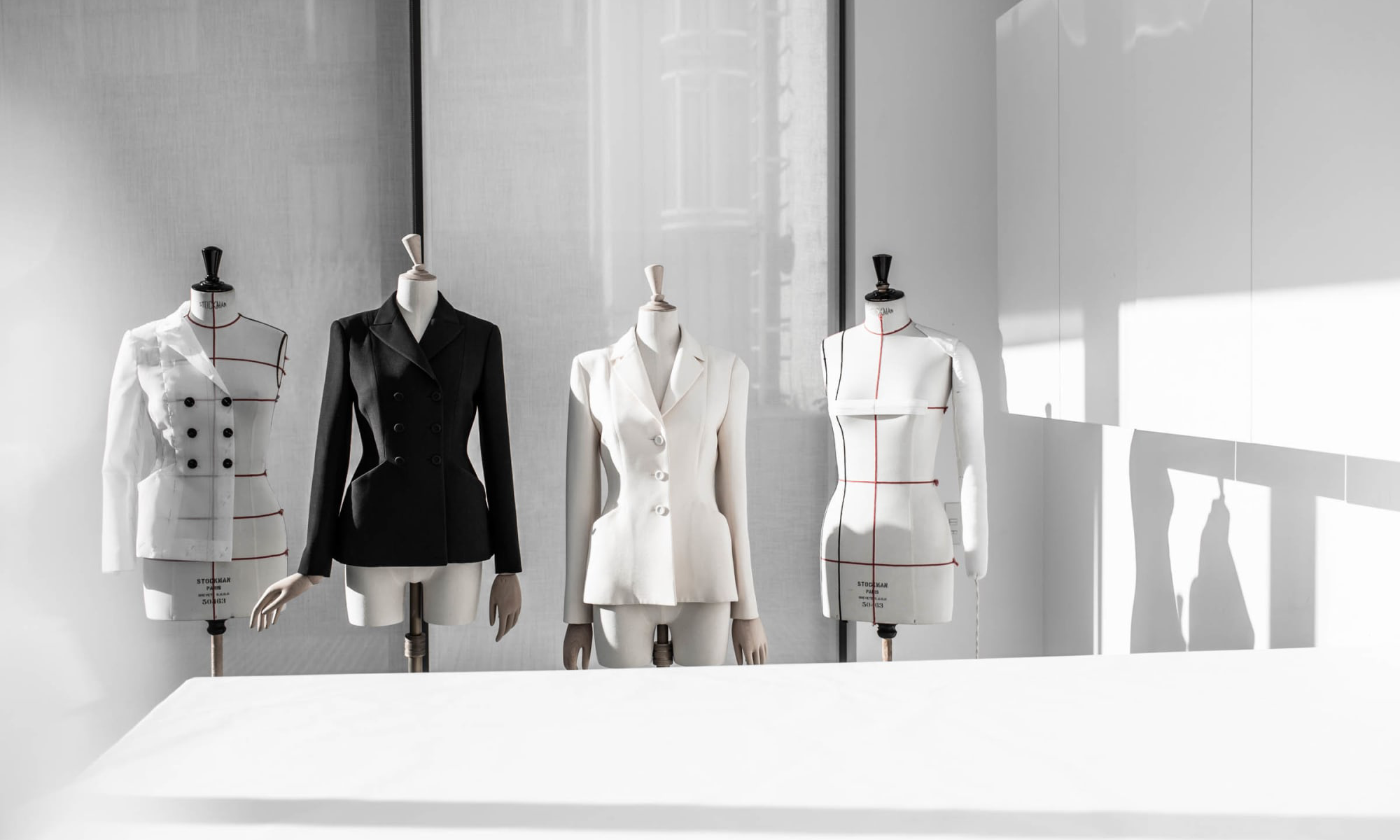Christian Dior 将带回品牌经典 Bar Jaket 单品