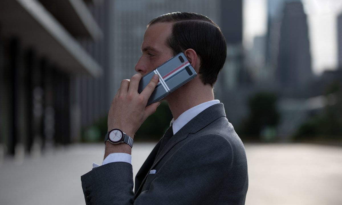 Thom Browne 合作三星打造特别版 Samsung Galaxy Z Flip