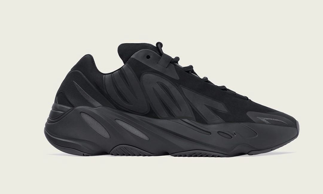 Yeezy Boost 700 MNVN Black 抢先开启「发售模式」
